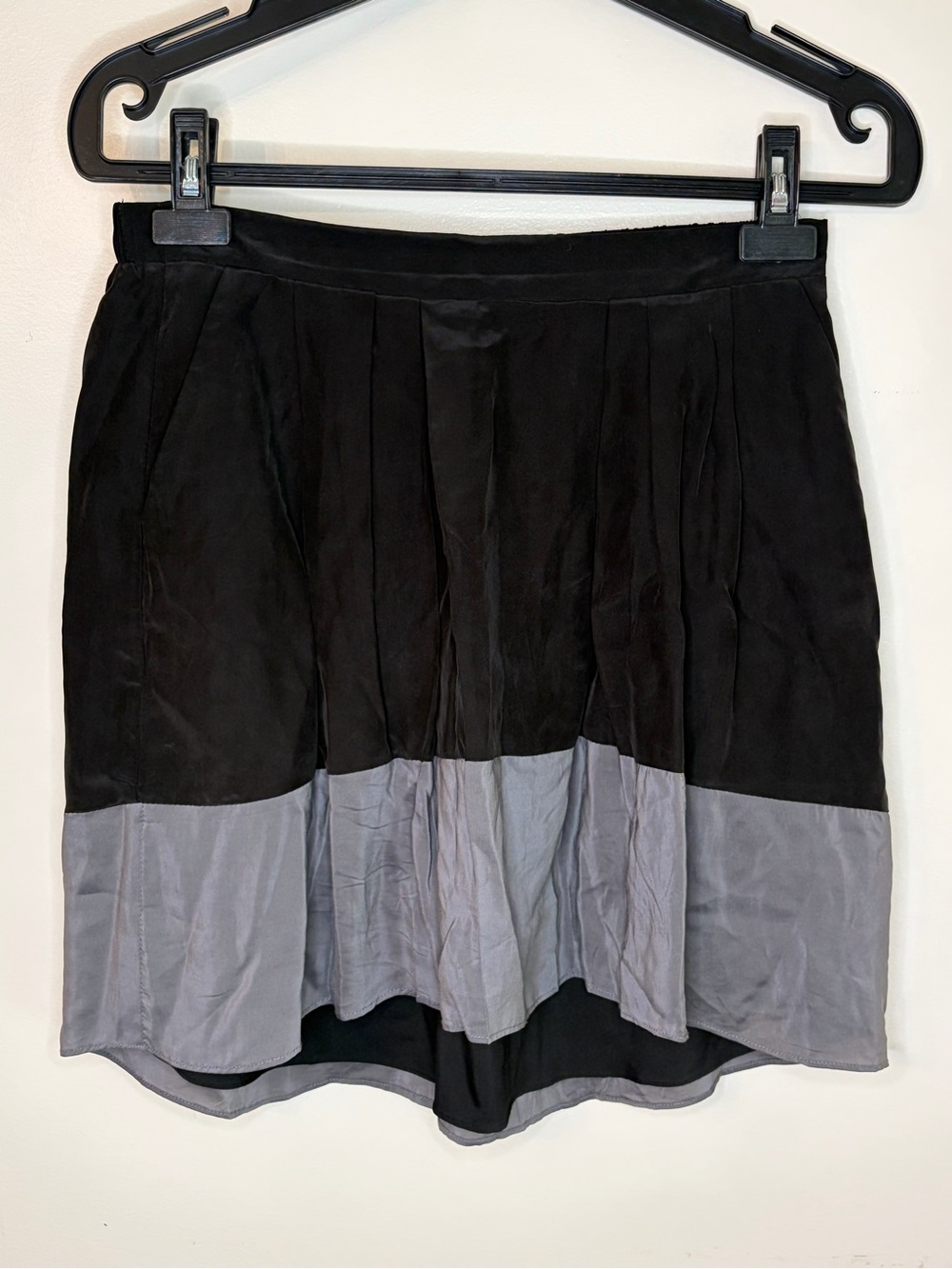 Madewell silk Mini skirt Pleated Pockets Black Gray Color Block Size S Academia